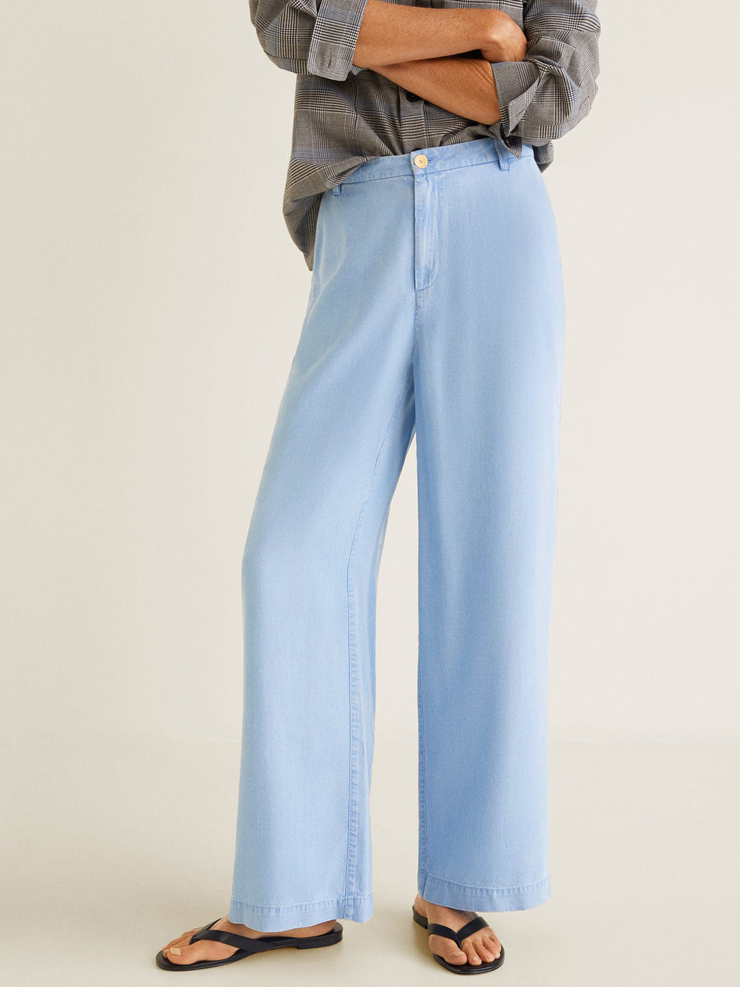 Women Blue Regular Fit Solid Chambray Parallel Trousers